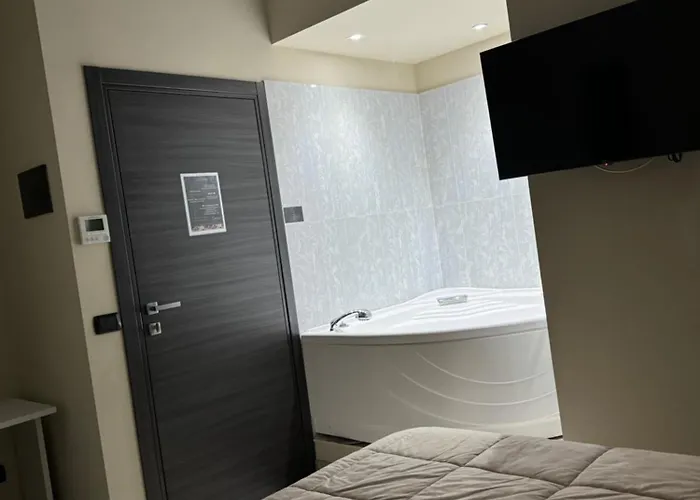 Dimora Sovrana לינה וארוחת בוקר