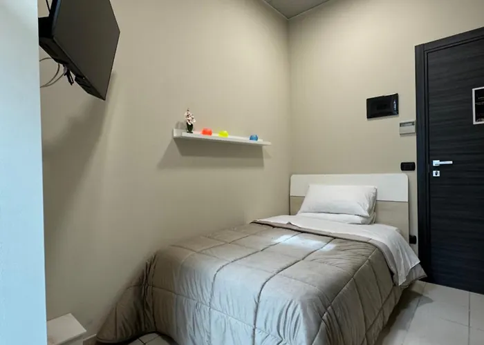 Dimora Sovrana לינה וארוחת בוקר *